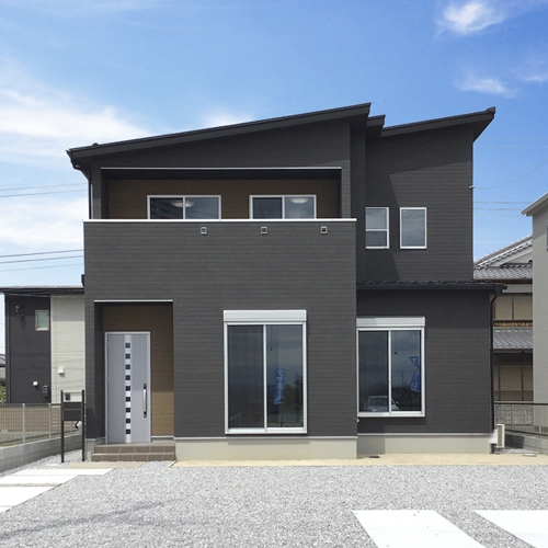 家族でアウトドアを愉しむ<br>スキップフロアーリビングの家