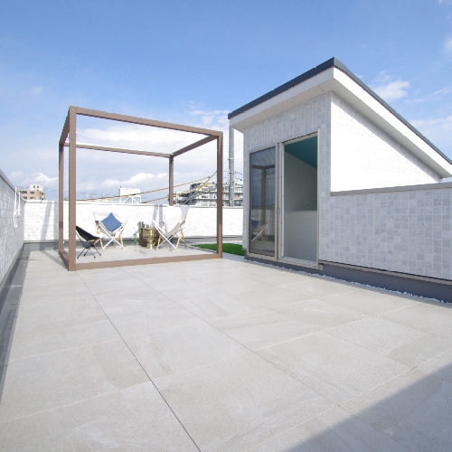 屋上にもう一つのリビング<br>わくわく空の家