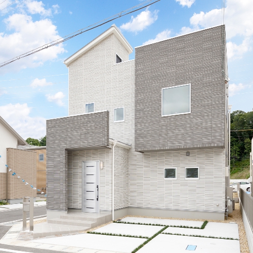 スペシャルな開放感<br>空が近い屋上のある家
