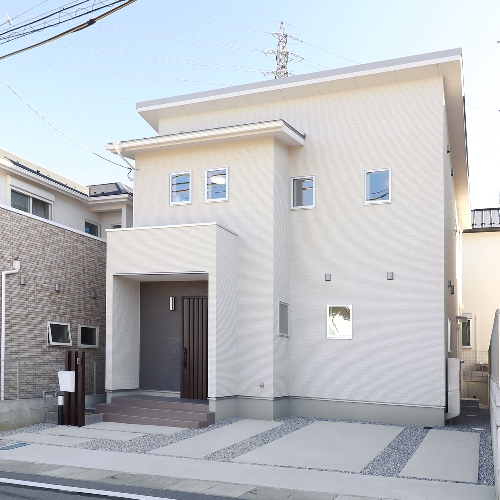 こだわり収納を各所に配した子育て満足の家